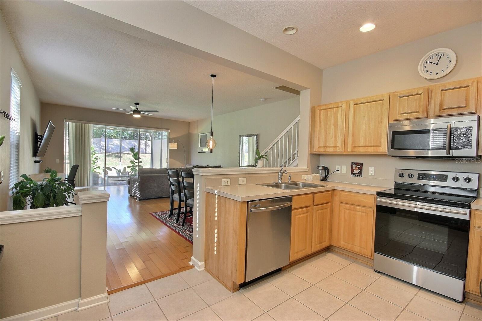 8238 72ND ST E, BRADENTON, FL, 34201