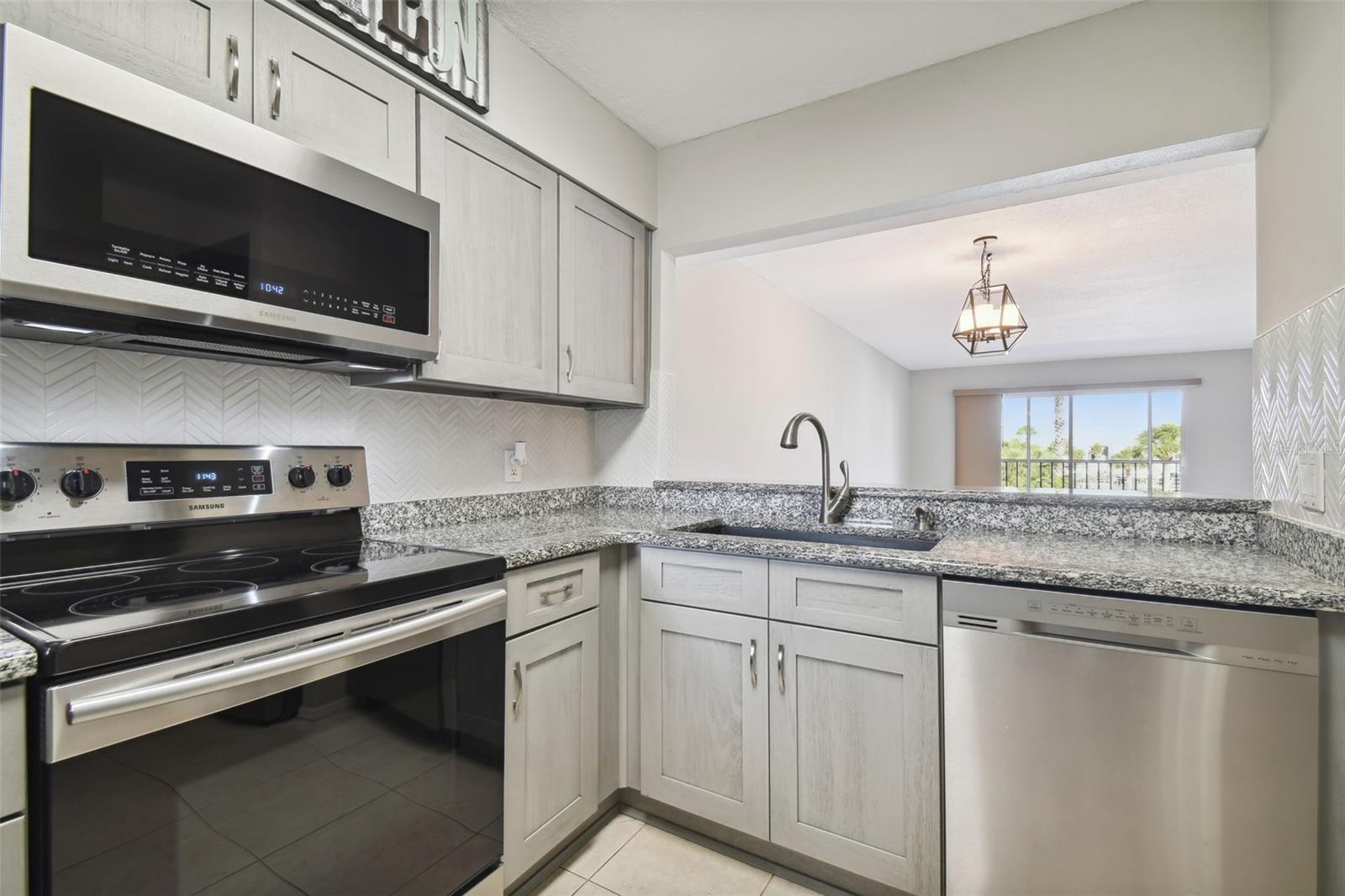 5557 SEA FOREST DR #214, NEW PORT RICHEY, FL, 34652