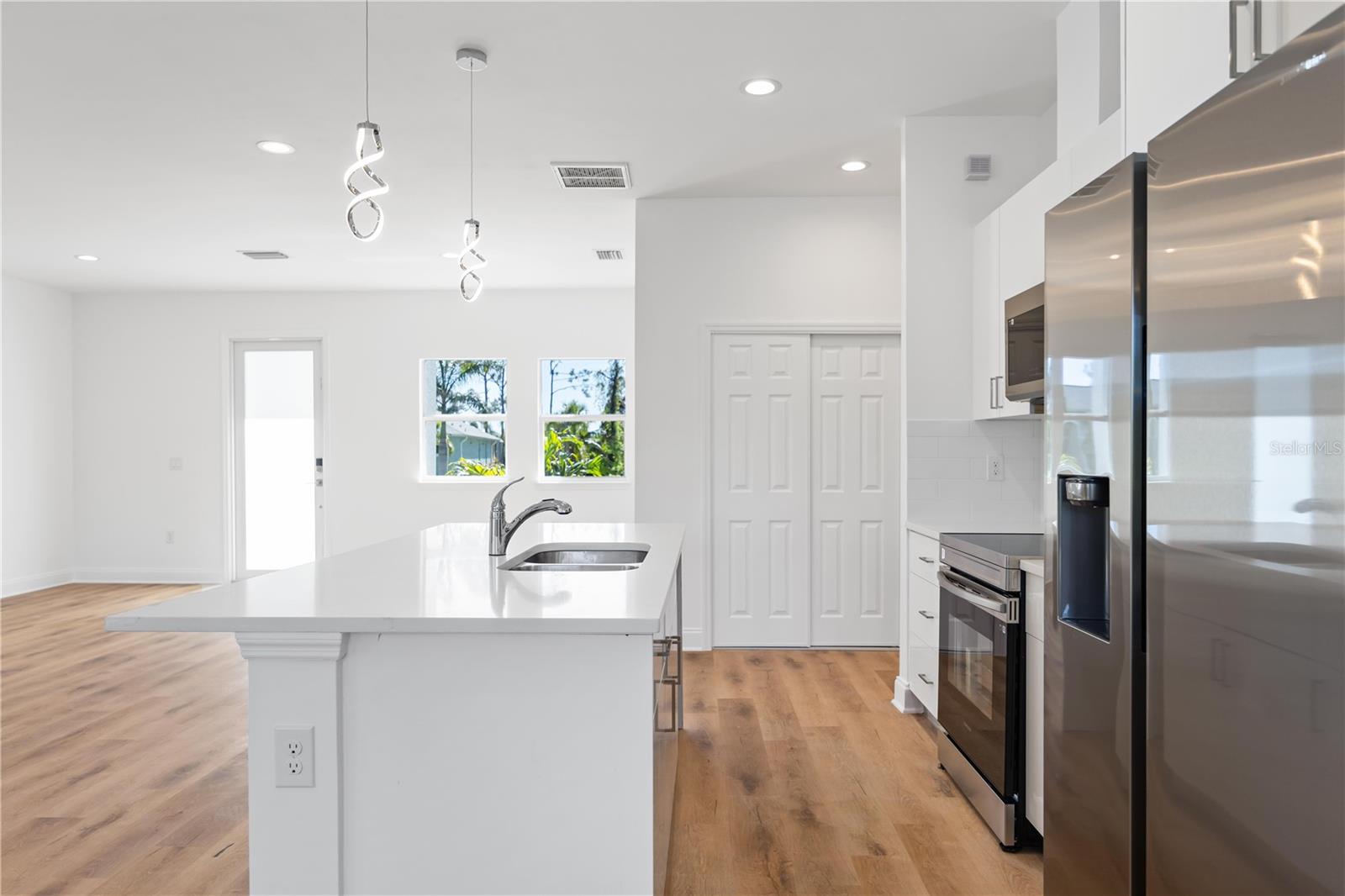 9333 HIALEAH TER, PORT CHARLOTTE, FL, 33981