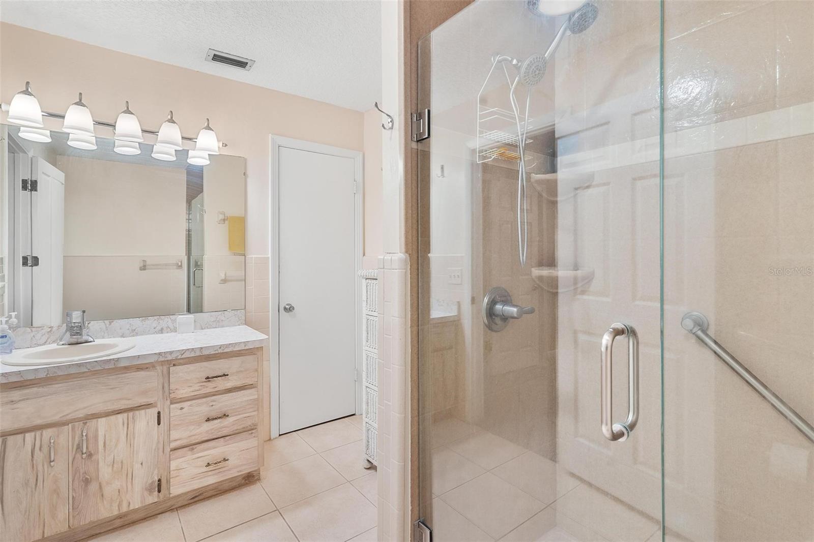 1208 GIBSON ST, LEESBURG, FL, 34748