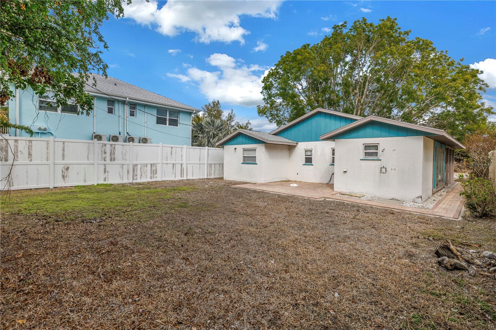 554 CANAL RD, SARASOTA, FL, 34242