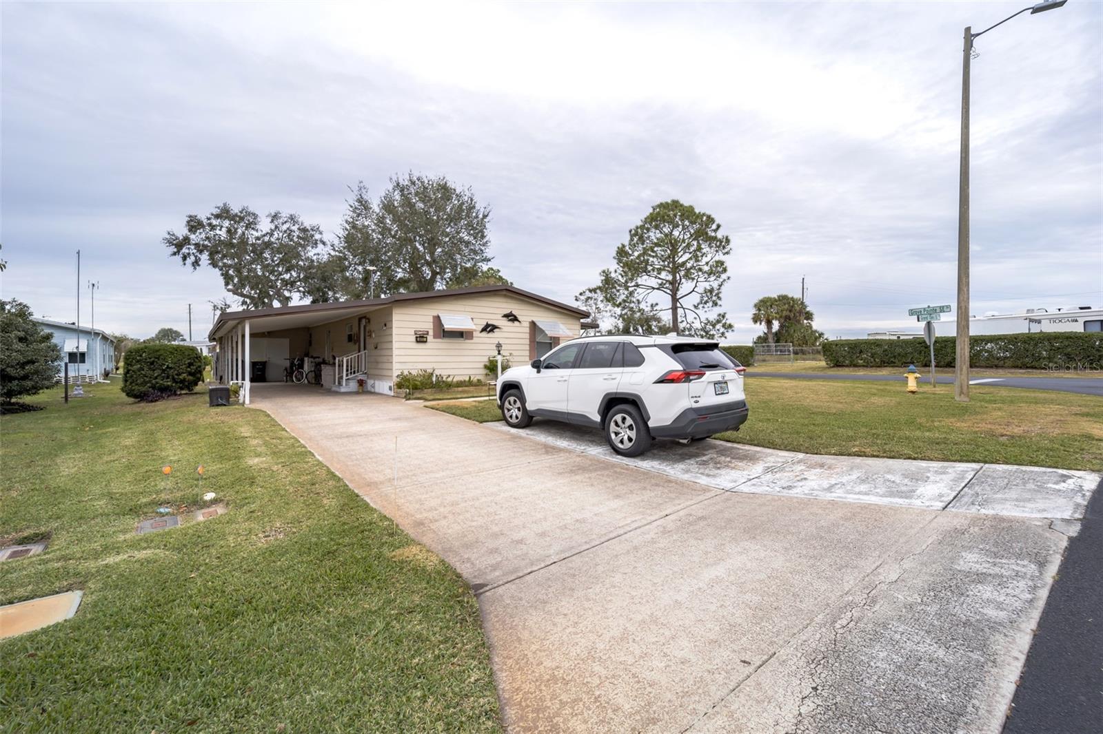 6055 GRAND OAKS DR SE, WINTER HAVEN, FL, 33884
