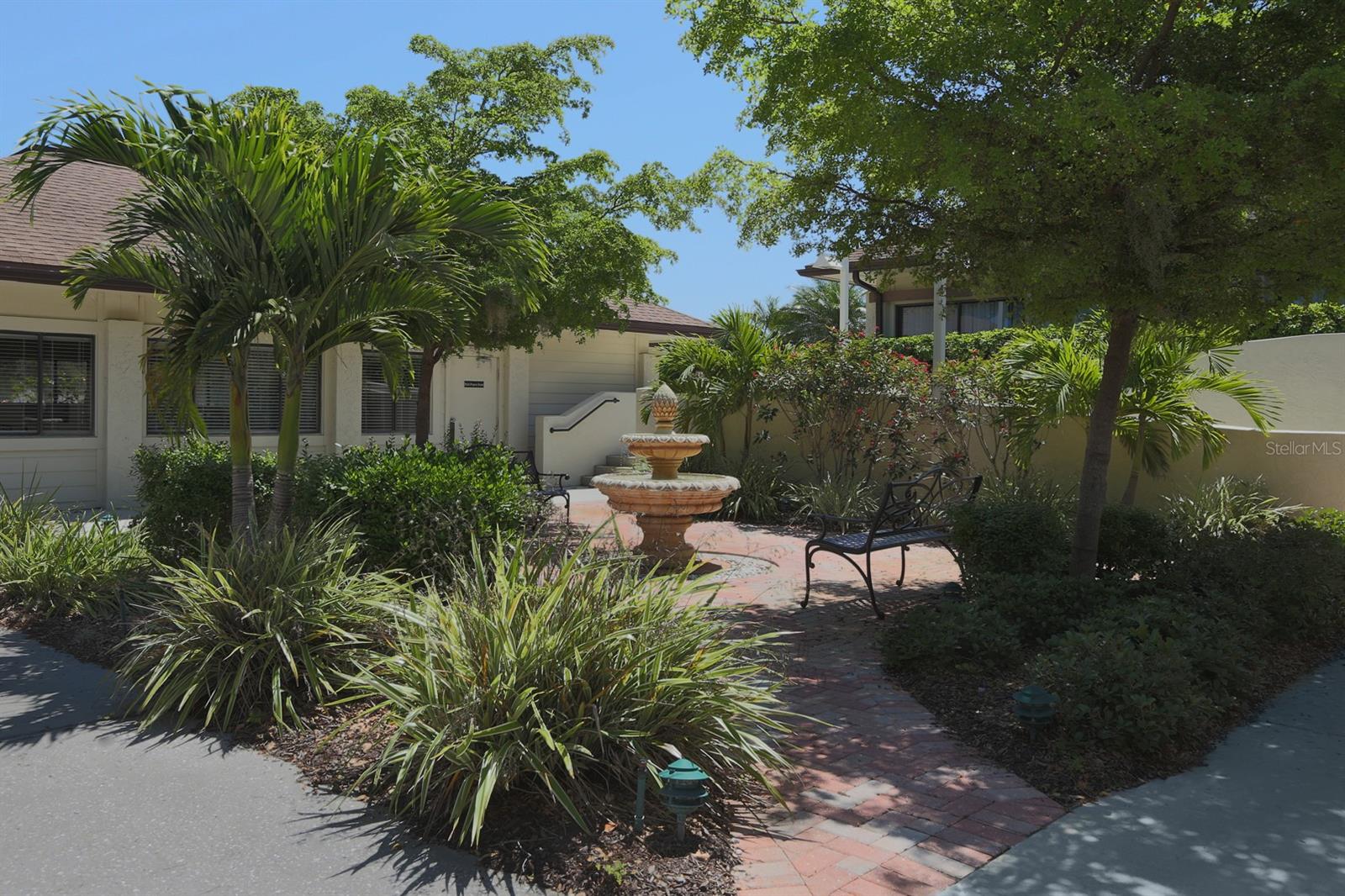 801 WATERSIDE DR #102, VENICE, FL, 34285