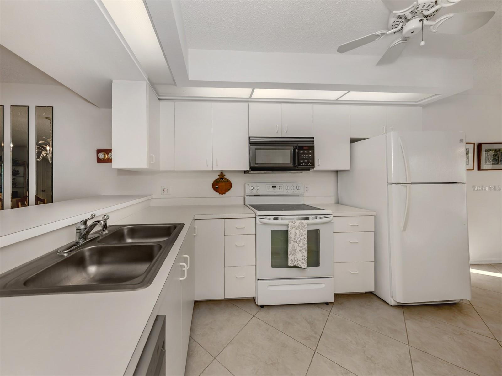 801 WATERSIDE DR #102, VENICE, FL, 34285