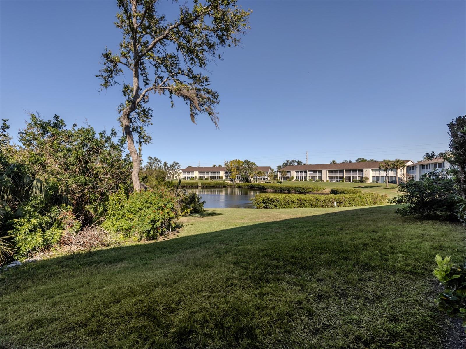801 WATERSIDE DR #102, VENICE, FL, 34285