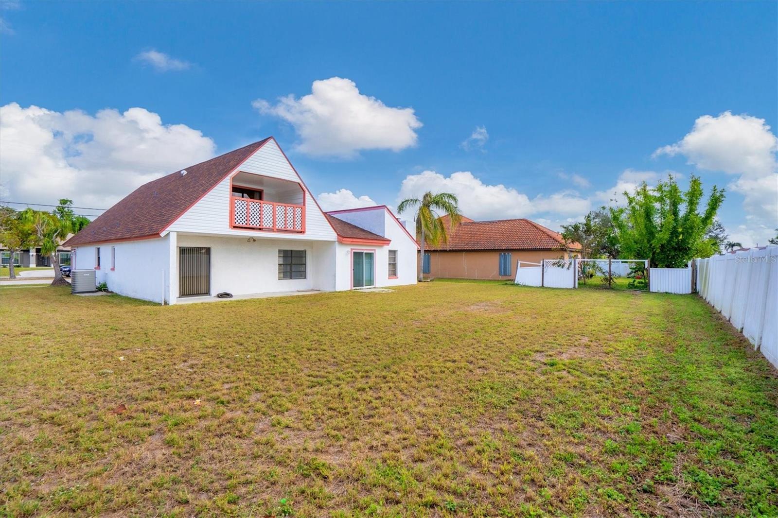1930 VISCAYA PKWY, CAPE CORAL, FL, 33990