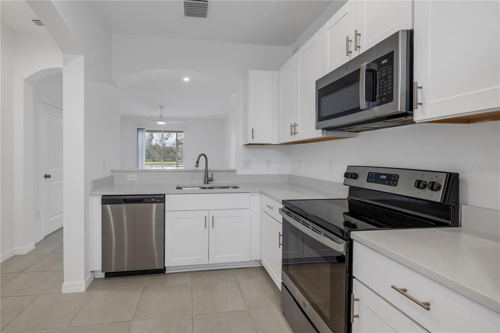 6111 FAIRMONT LN, PALMETTO, FL, 34221