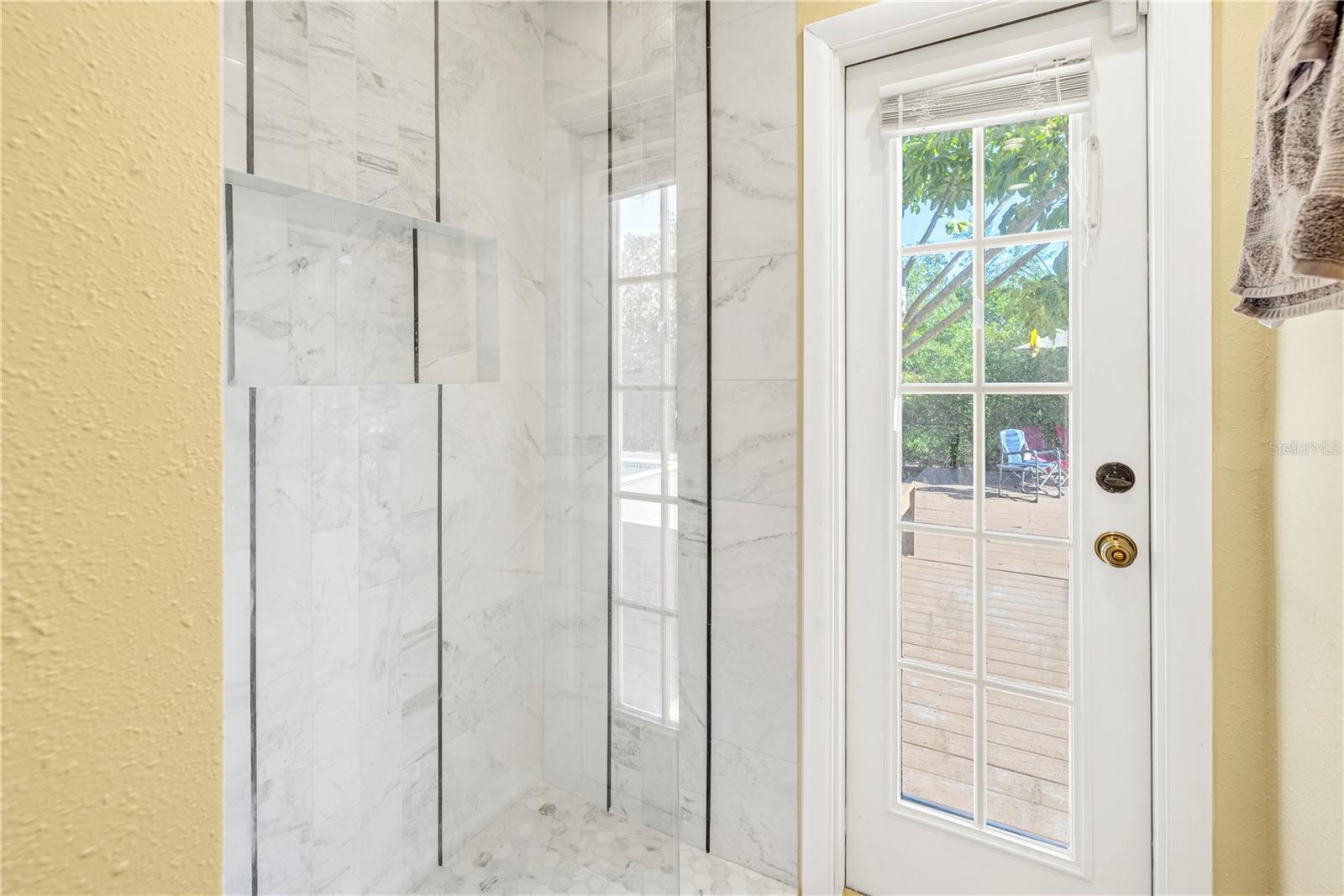 752 TROPICAL CIR, SARASOTA, FL, 34242