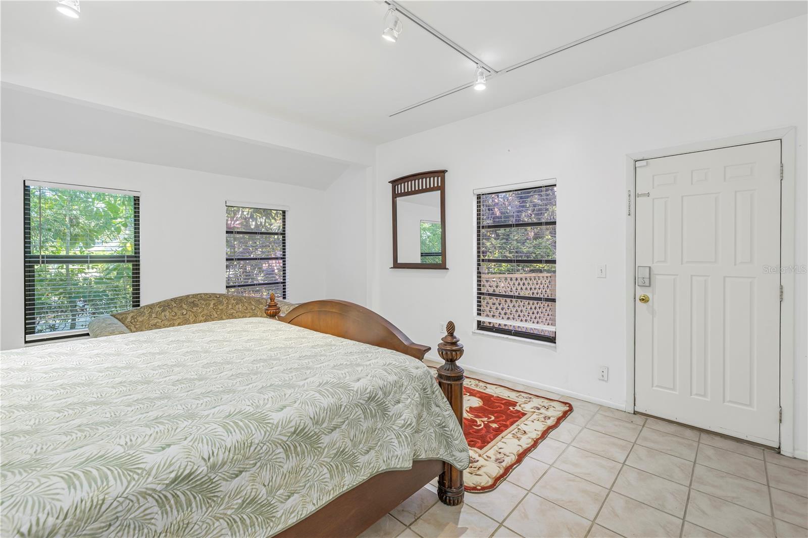 752 TROPICAL CIR, SARASOTA, FL, 34242