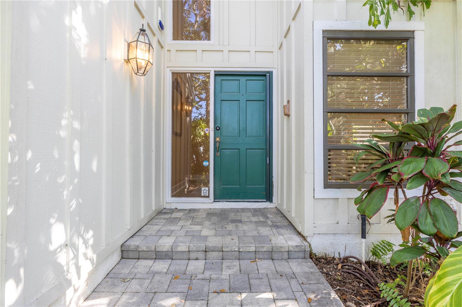 752 TROPICAL CIR, SARASOTA, FL, 34242