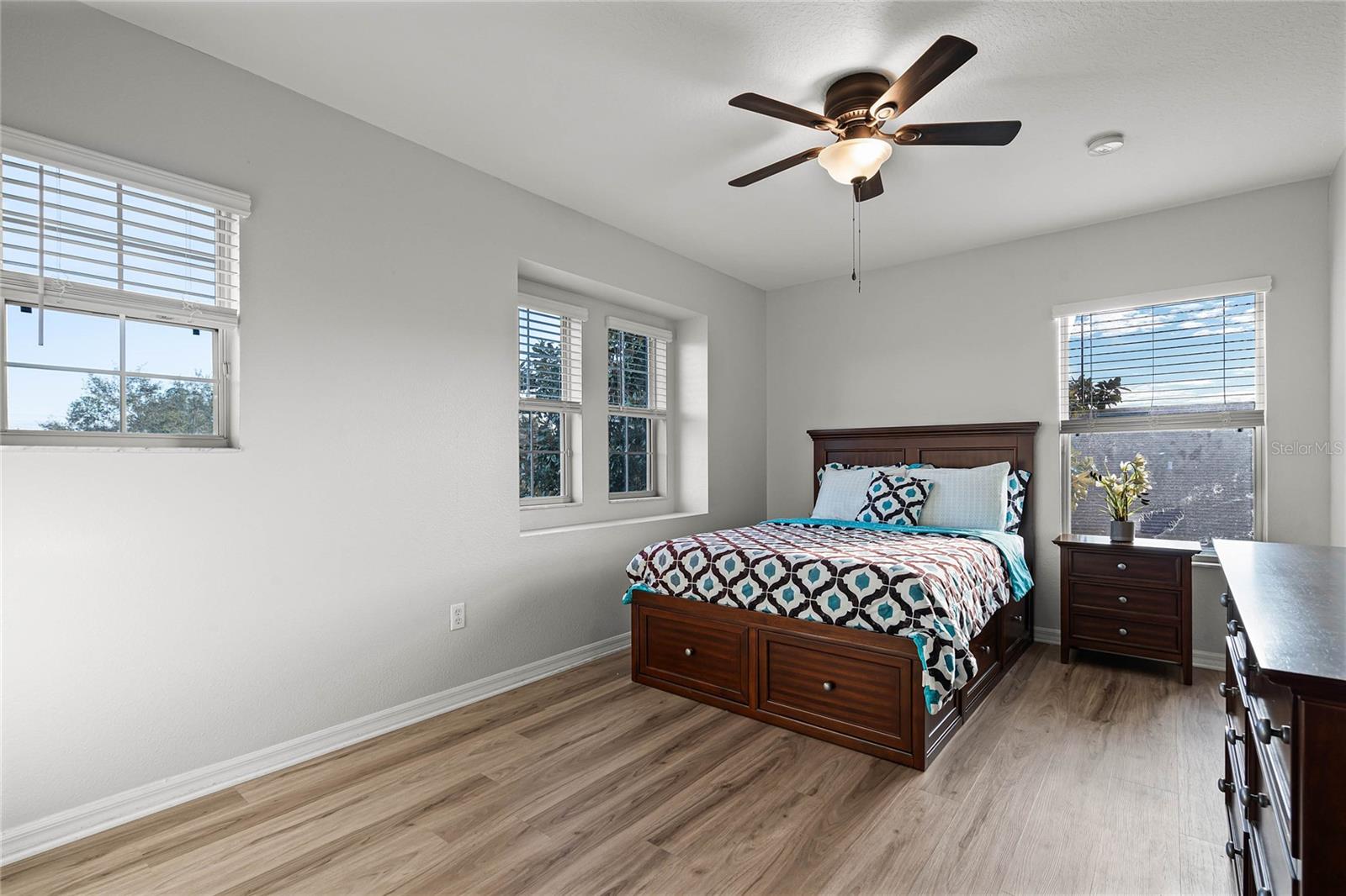 678 CASCADING CREEK LN, WINTER GARDEN, FL, 34787