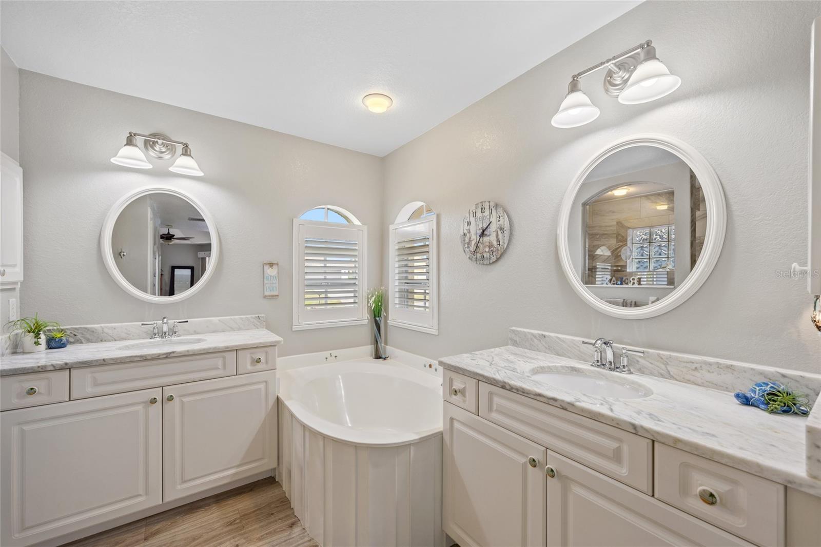 124 BEAU RIVAGE DR, ROTONDA WEST, FL, 33947