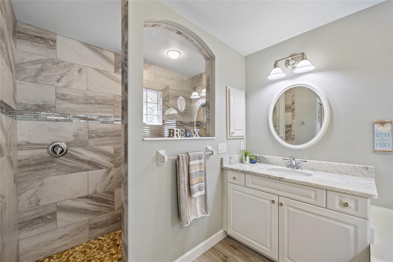 124 BEAU RIVAGE DR, ROTONDA WEST, FL, 33947