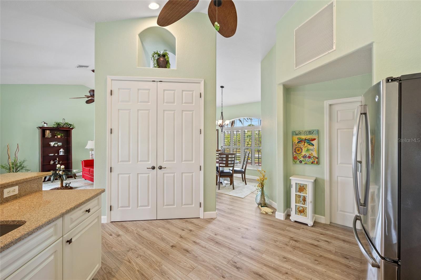 124 BEAU RIVAGE DR, ROTONDA WEST, FL, 33947