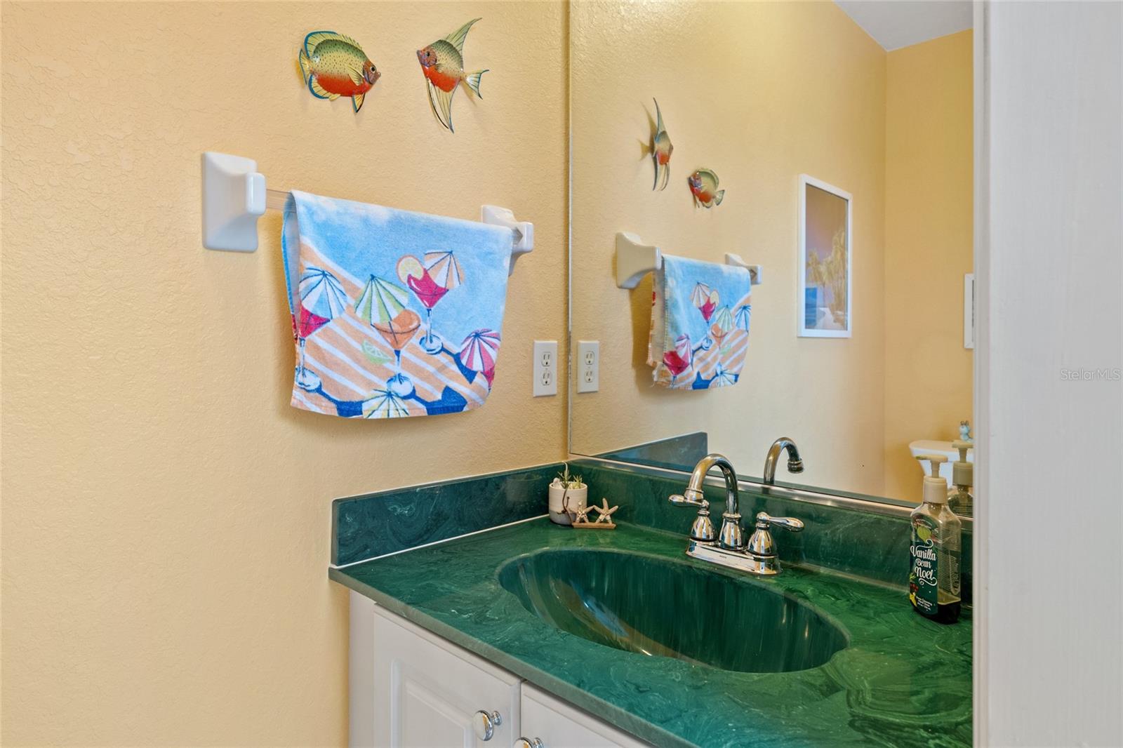 124 BEAU RIVAGE DR, ROTONDA WEST, FL, 33947
