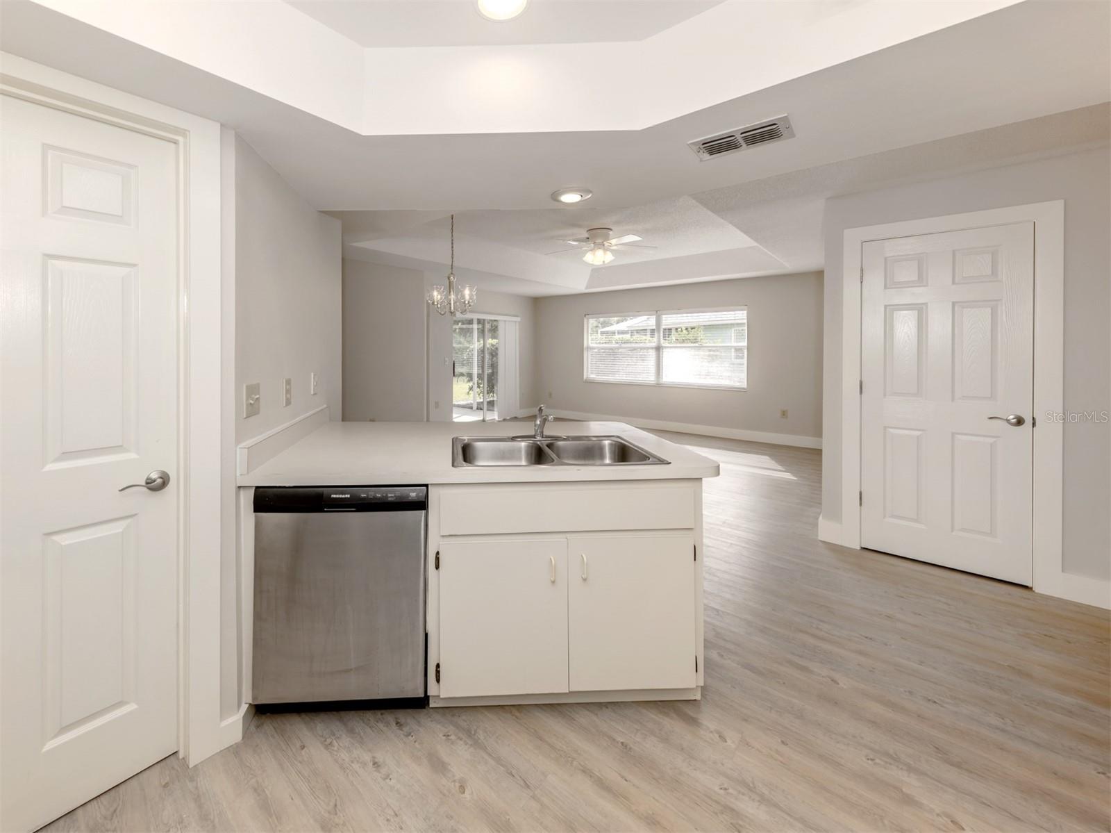 826 BAYPORT CIR, VENICE, FL, 34292