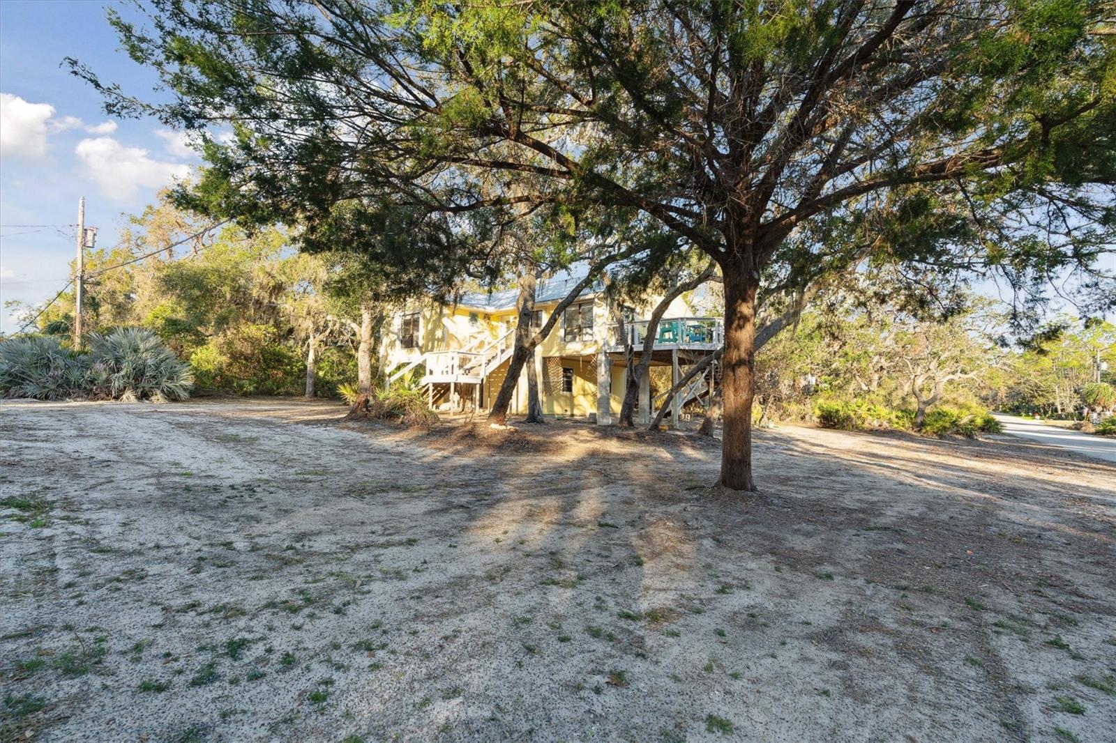 12631 HODGSON AVE, CEDAR KEY, FL, 32625