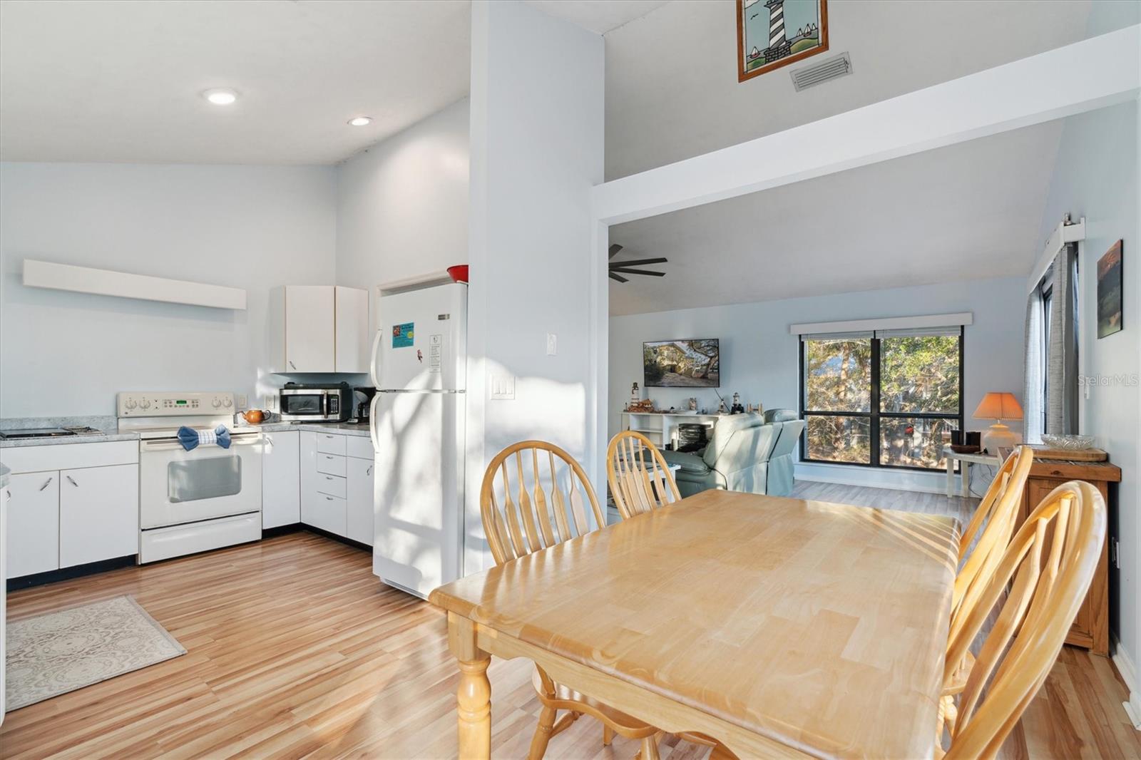 12631 HODGSON AVE, CEDAR KEY, FL, 32625