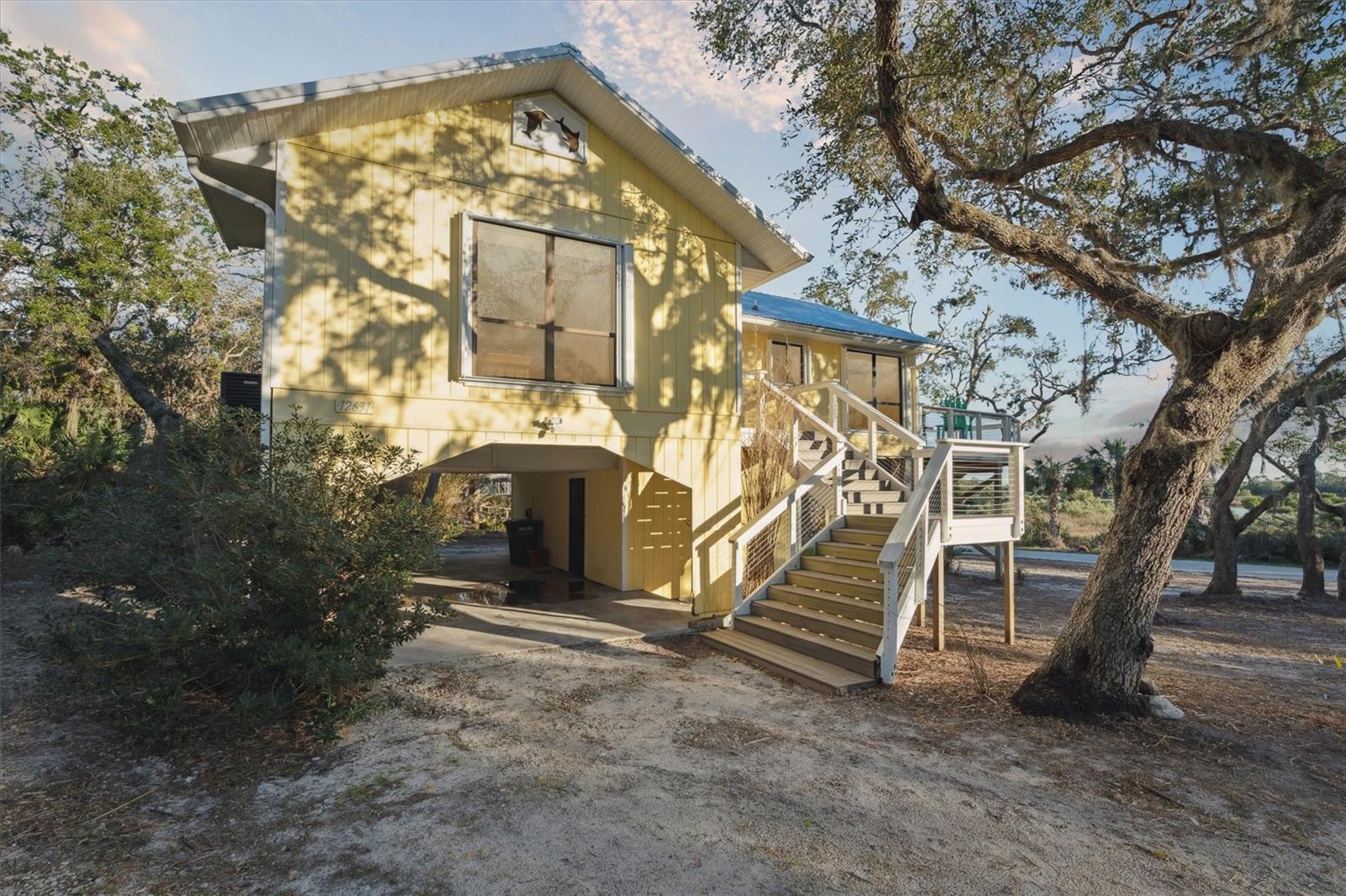 12631 HODGSON AVE, CEDAR KEY, FL, 32625