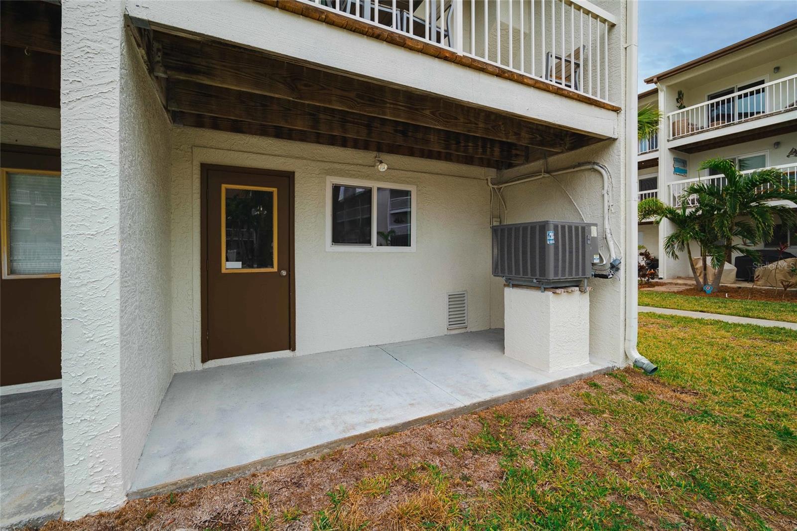 274 MADEIRA CIR, ST PETERSBURG, FL, 33715