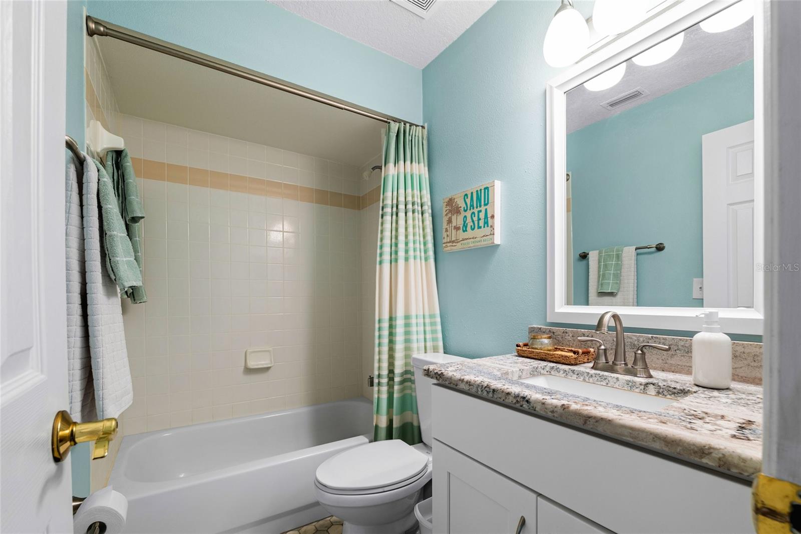 274 MADEIRA CIR, ST PETERSBURG, FL, 33715