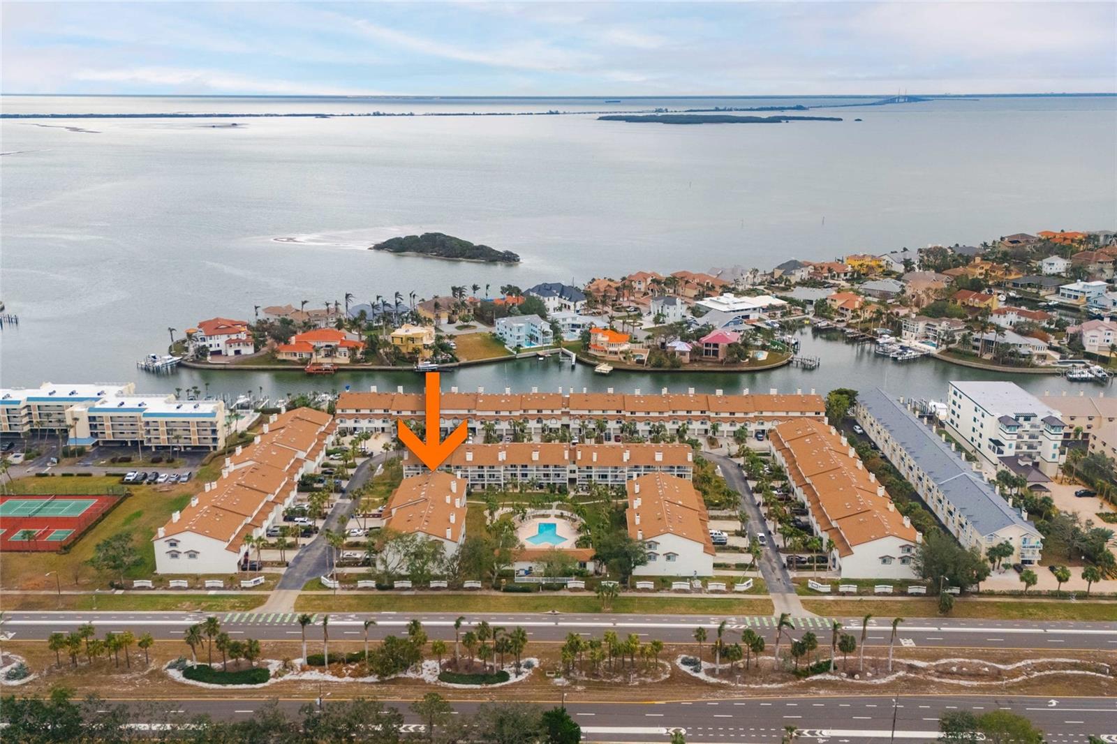274 MADEIRA CIR, ST PETERSBURG, FL, 33715
