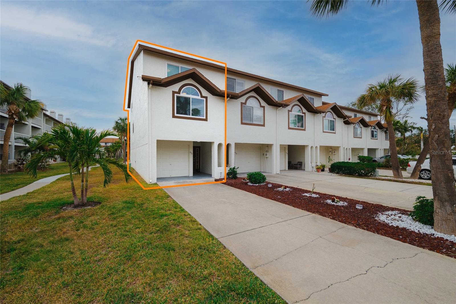 274 MADEIRA CIR, ST PETERSBURG, FL, 33715
