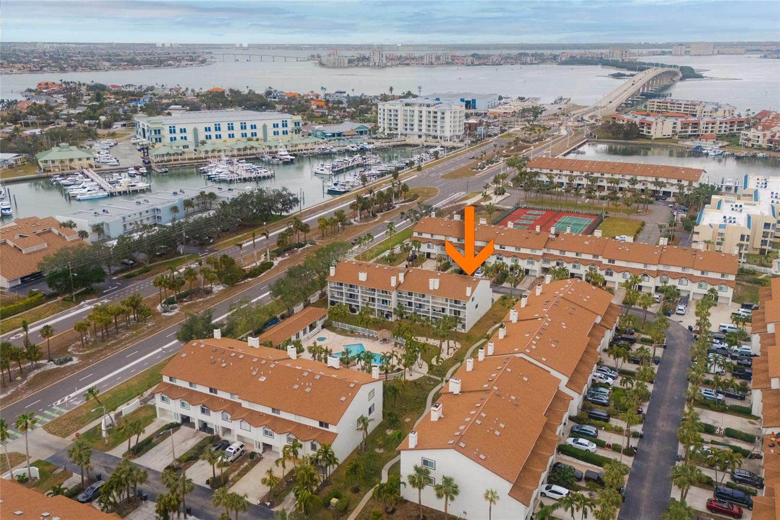 274 MADEIRA CIR, ST PETERSBURG, FL, 33715