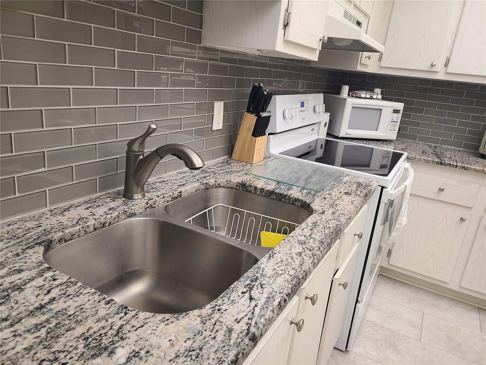 255 DOLPHIN PT #511, CLEARWATER BEACH, FL, 33767