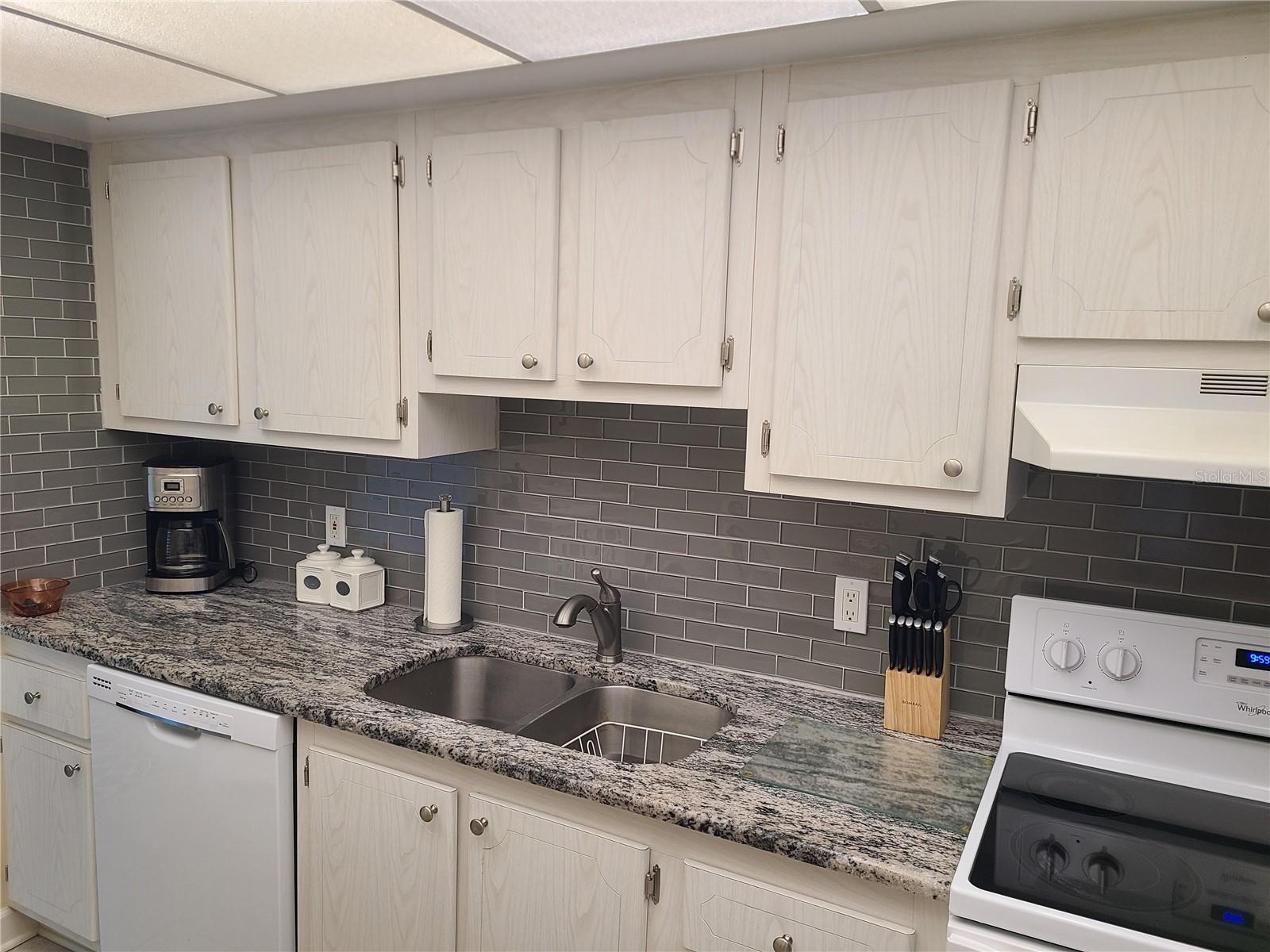 255 DOLPHIN PT #511, CLEARWATER BEACH, FL, 33767
