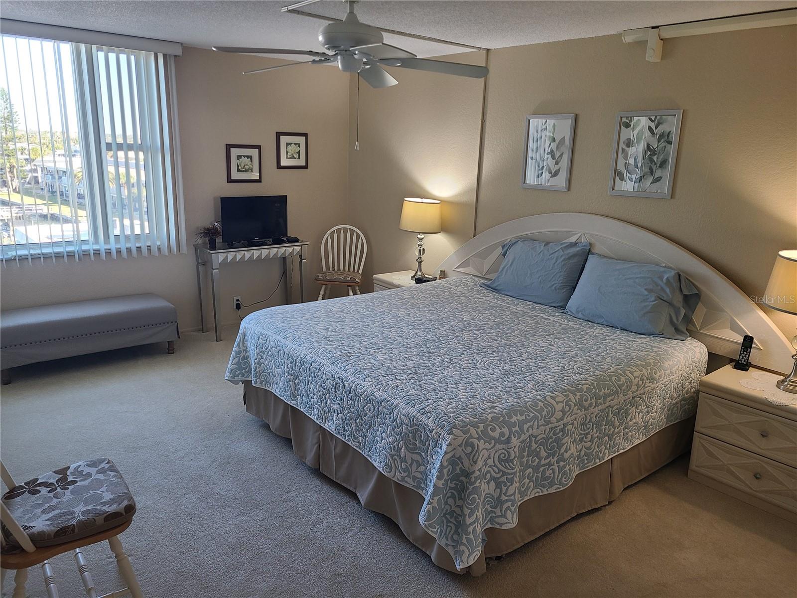 255 DOLPHIN PT #511, CLEARWATER BEACH, FL, 33767