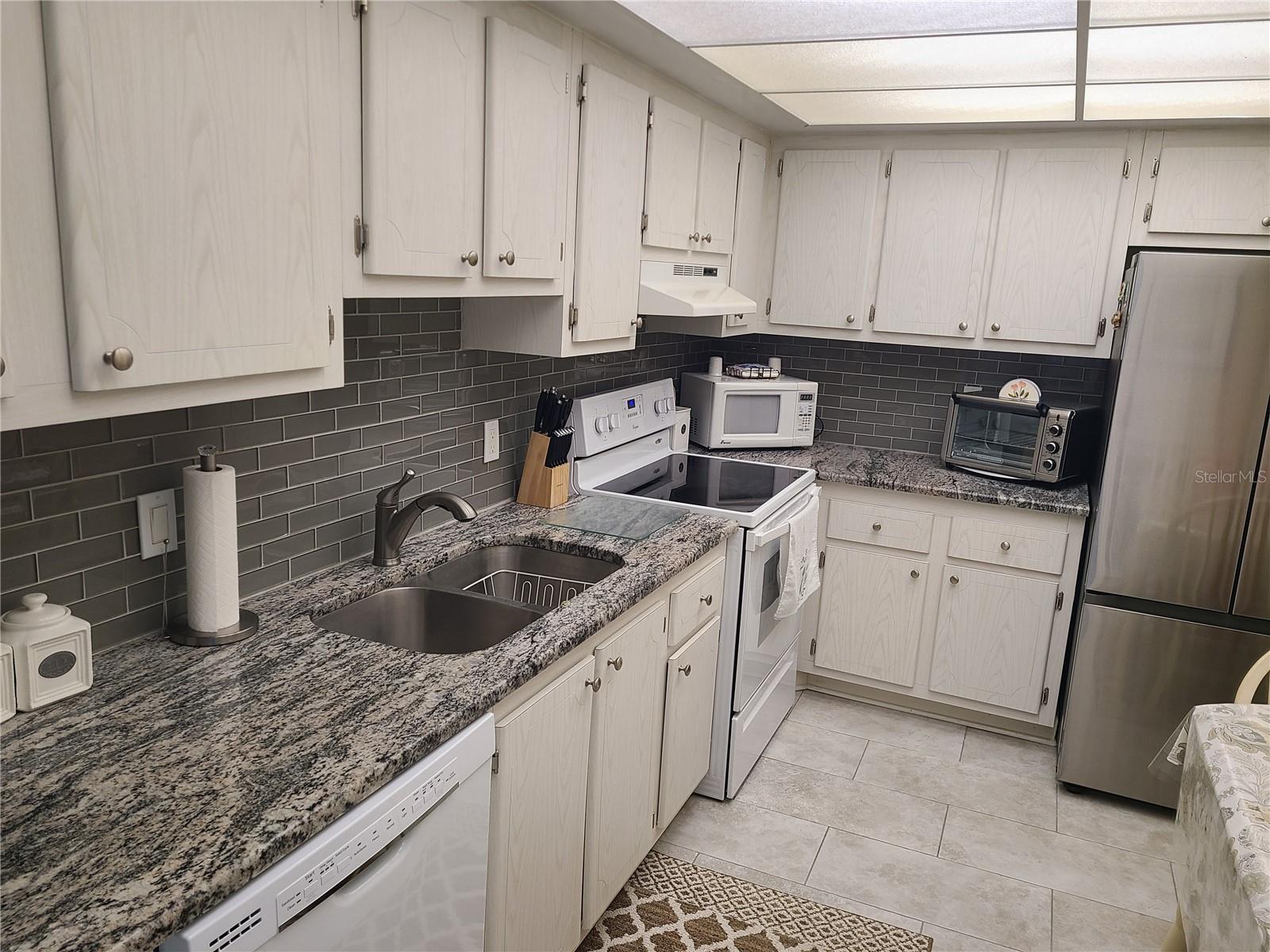 255 DOLPHIN PT #511, CLEARWATER BEACH, FL, 33767