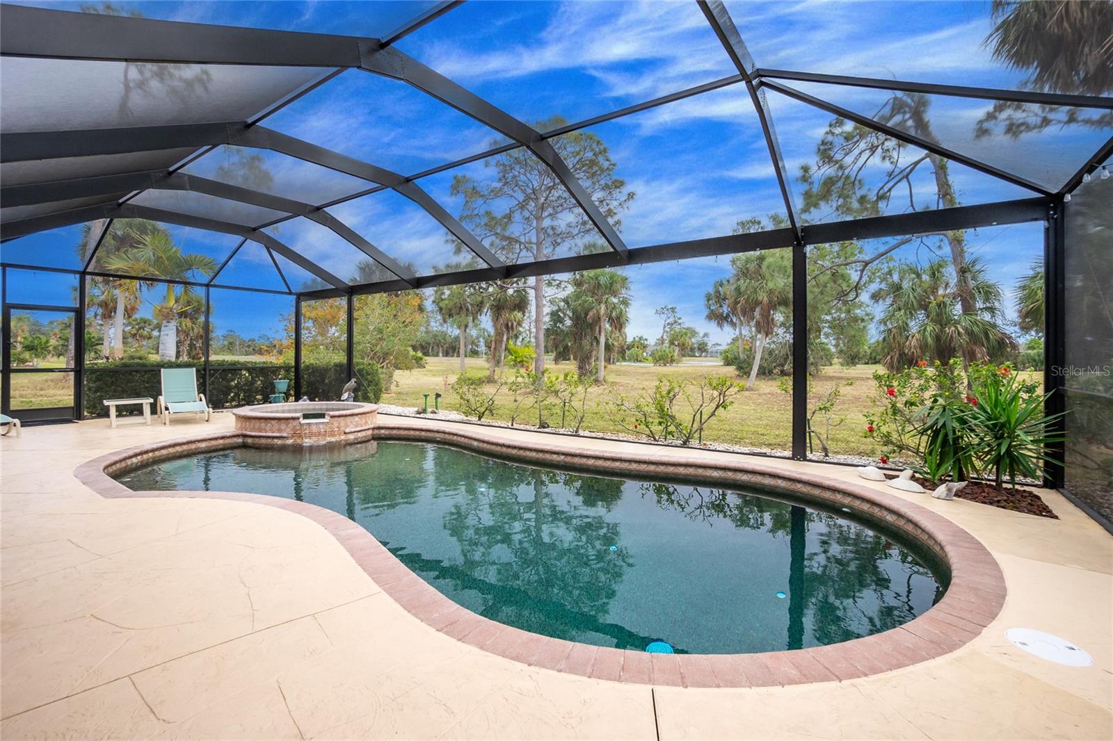 594 ROTONDA CIR, ROTONDA WEST, FL, 33947
