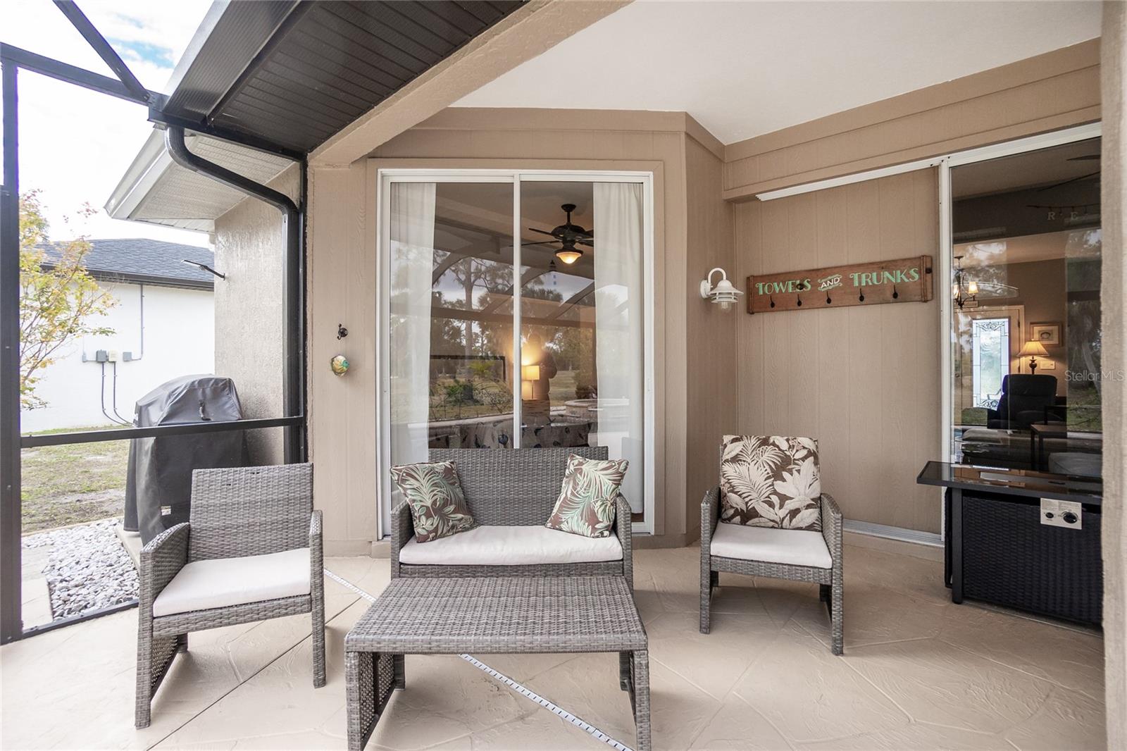 594 ROTONDA CIR, ROTONDA WEST, FL, 33947