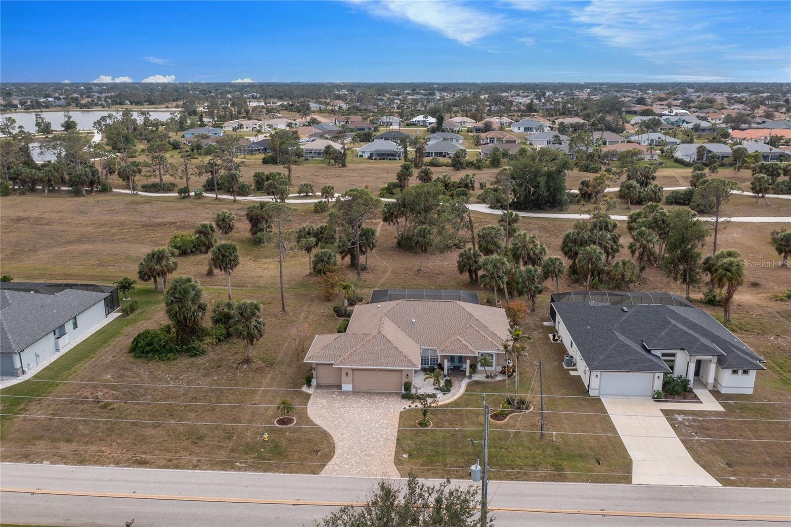 594 ROTONDA CIR, ROTONDA WEST, FL, 33947