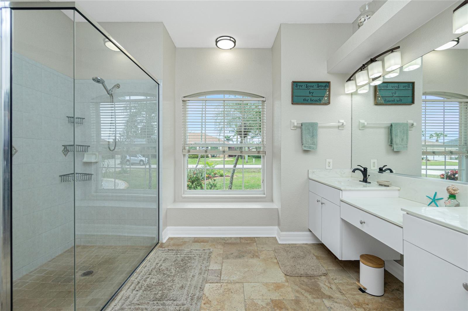594 ROTONDA CIR, ROTONDA WEST, FL, 33947