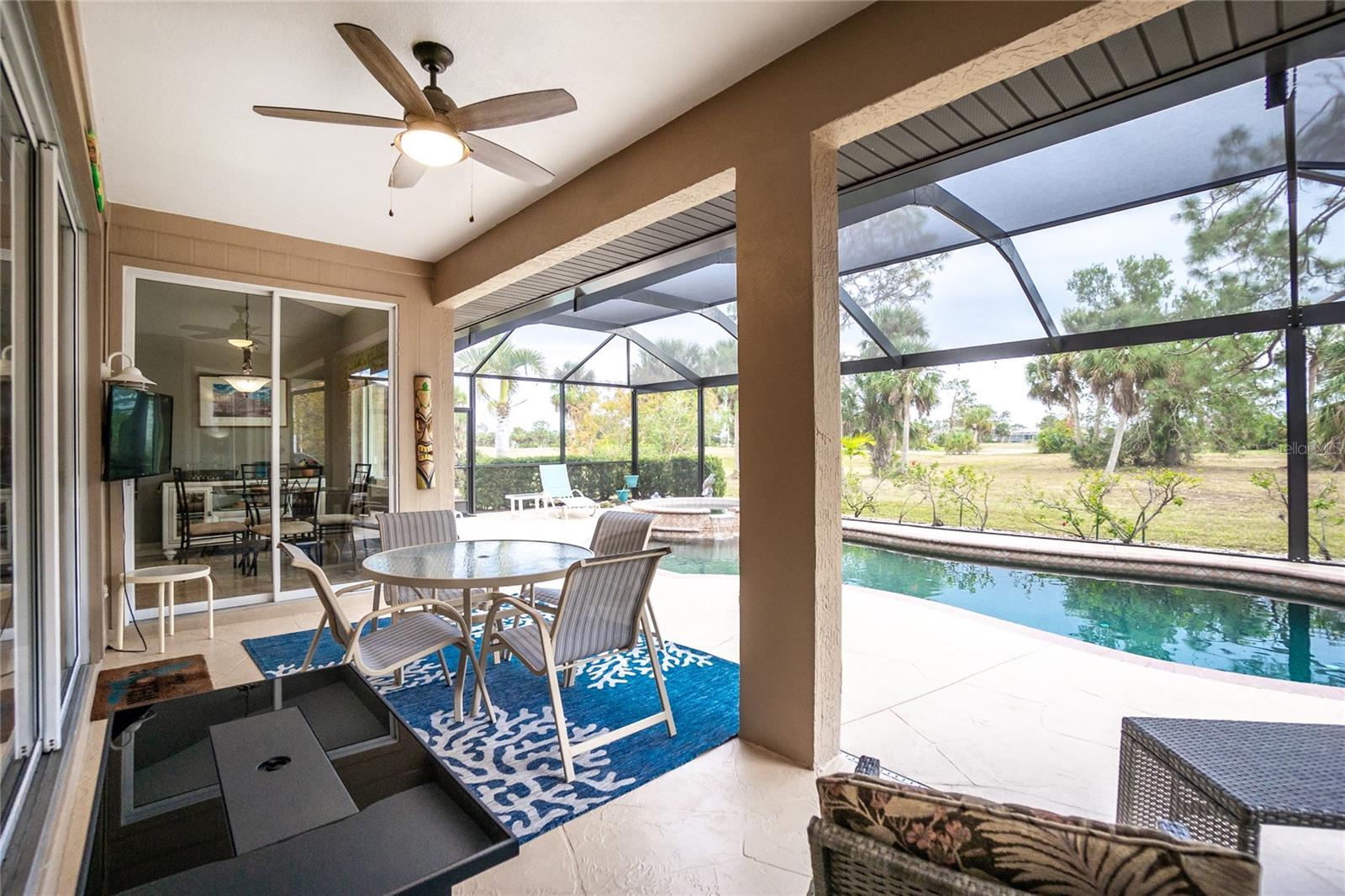 594 ROTONDA CIR, ROTONDA WEST, FL, 33947