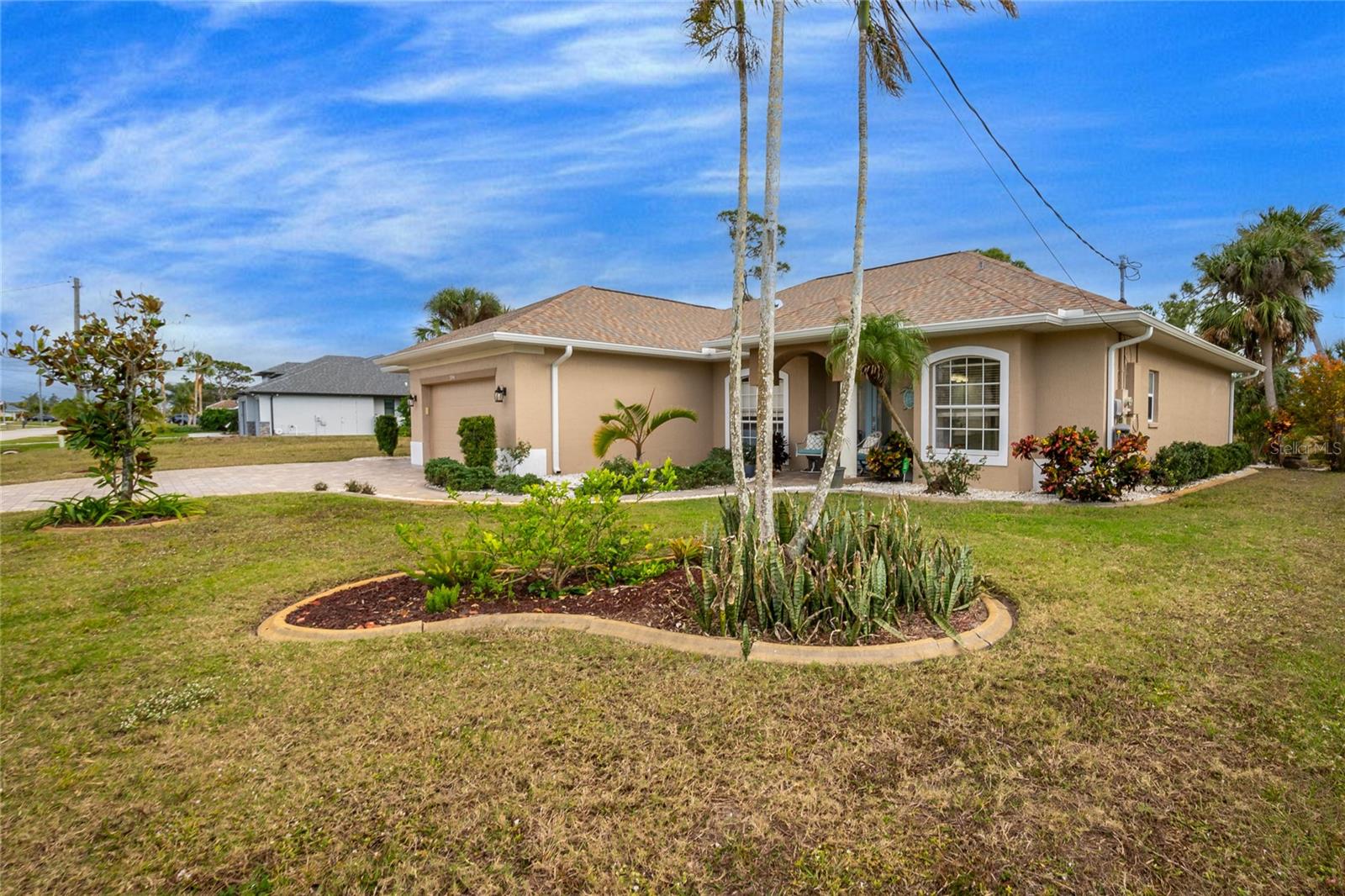 594 ROTONDA CIR, ROTONDA WEST, FL, 33947