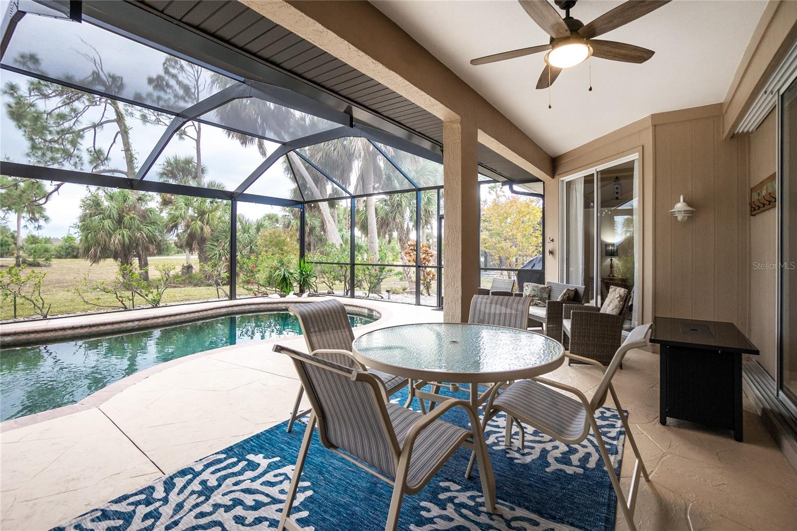 594 ROTONDA CIR, ROTONDA WEST, FL, 33947