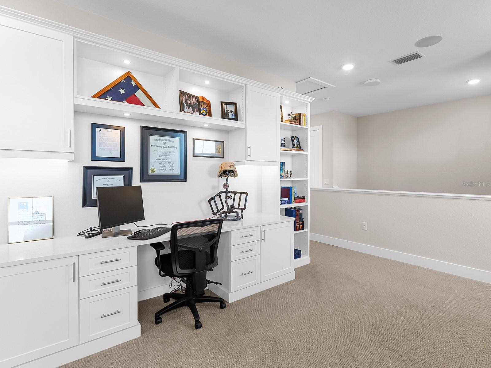 8050 REDONDA LOOP, LAKEWOOD RANCH, FL, 34202