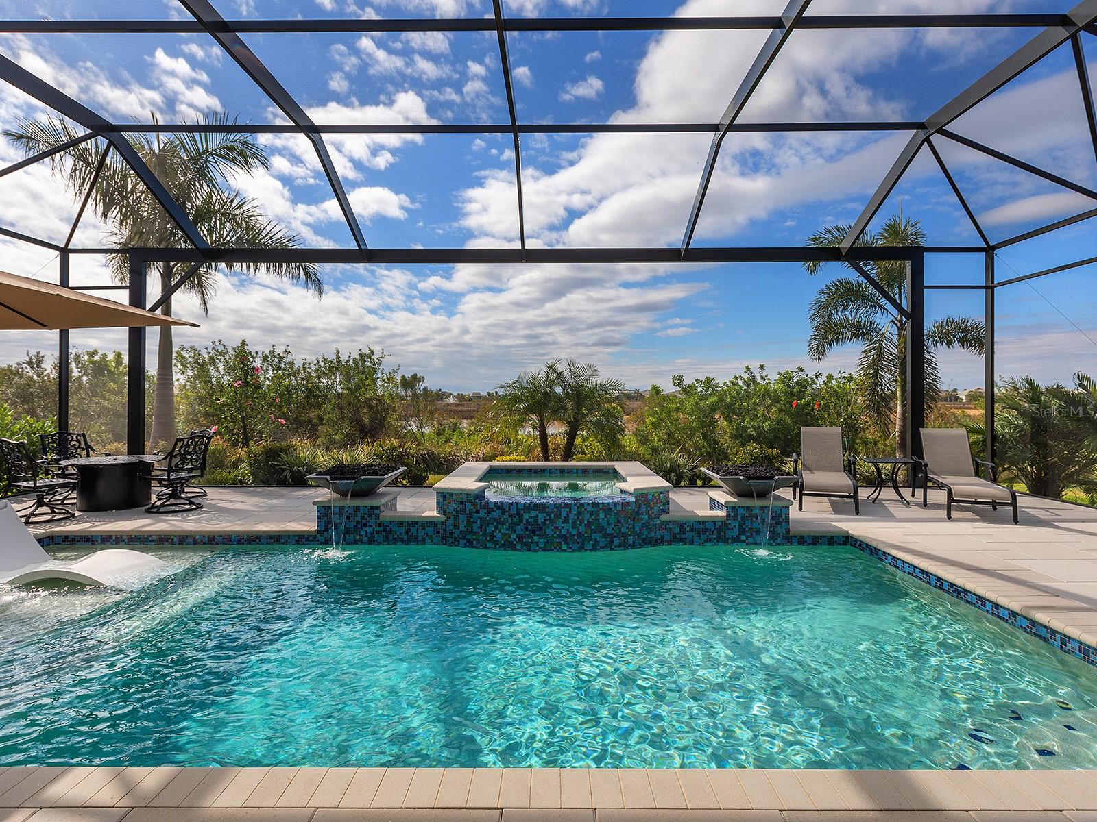 8050 REDONDA LOOP, LAKEWOOD RANCH, FL, 34202