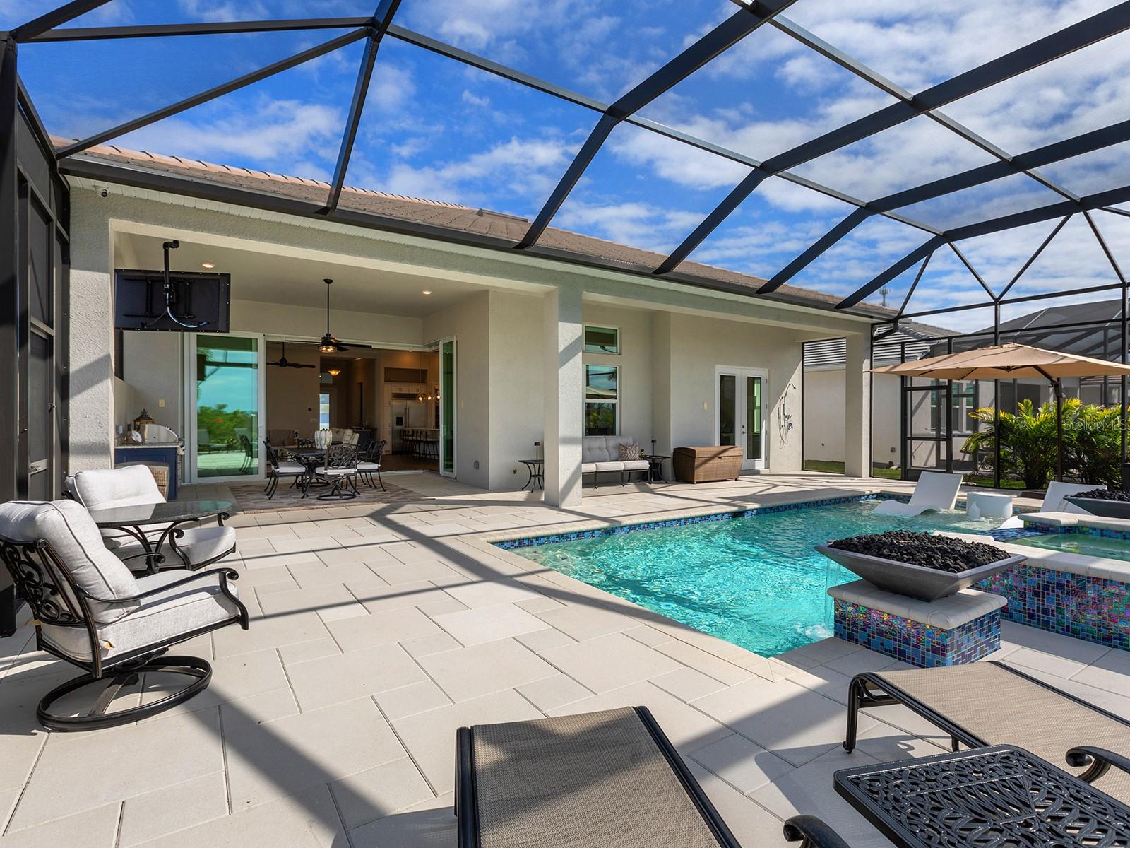 8050 REDONDA LOOP, LAKEWOOD RANCH, FL, 34202
