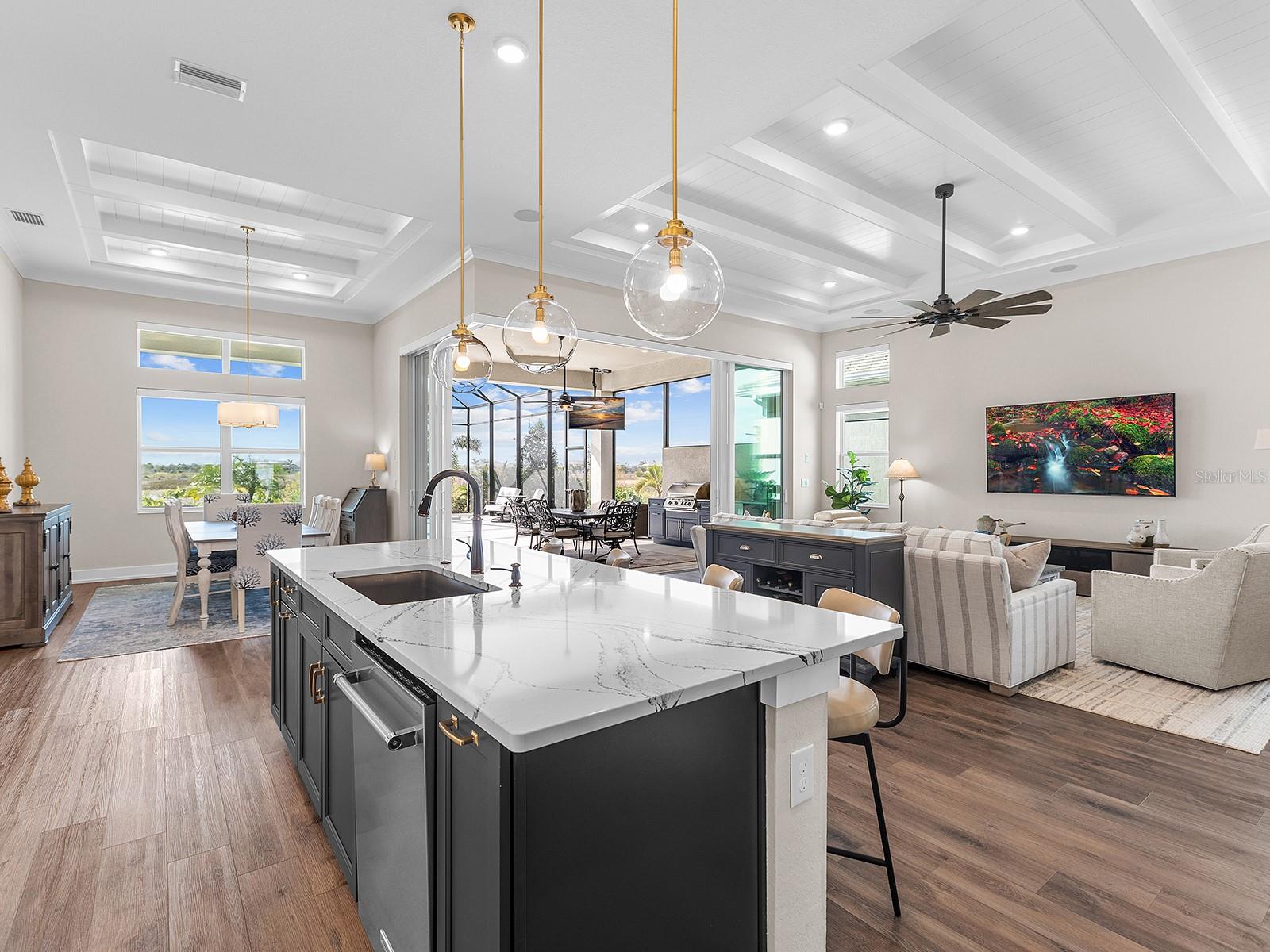 8050 REDONDA LOOP, LAKEWOOD RANCH, FL, 34202