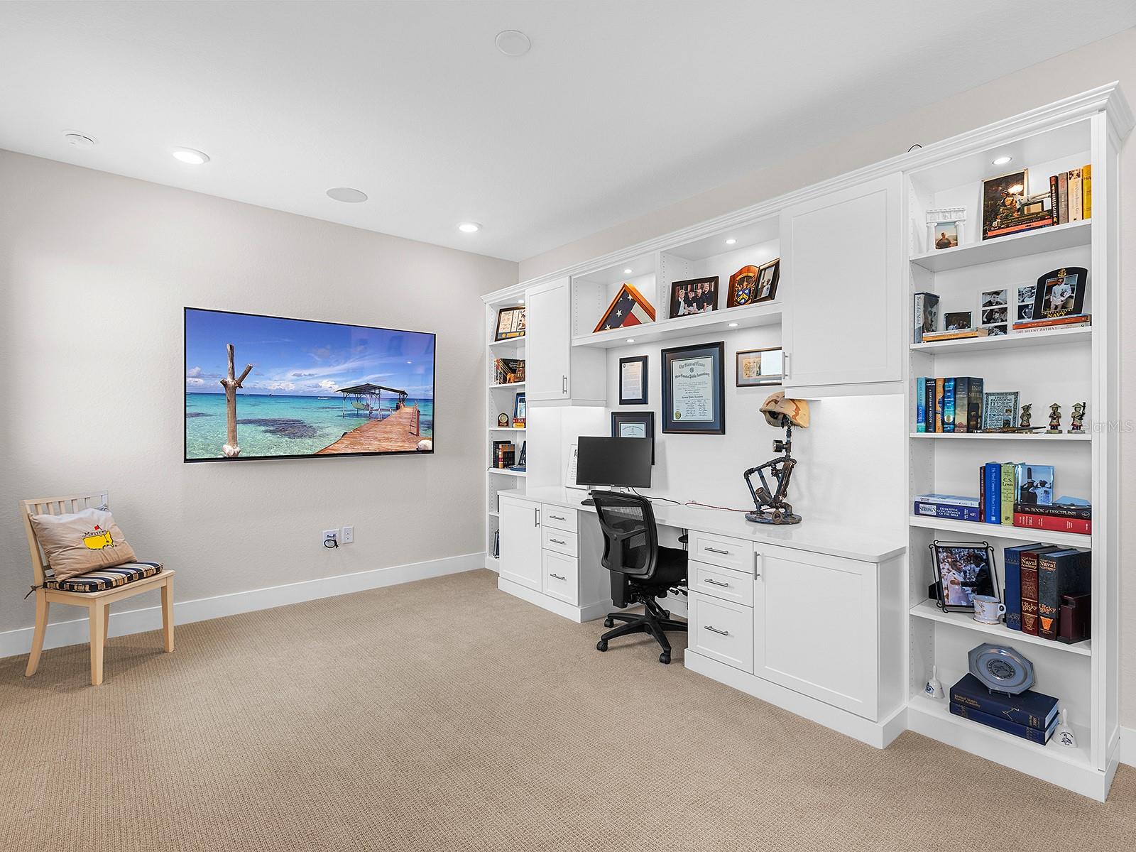 8050 REDONDA LOOP, LAKEWOOD RANCH, FL, 34202