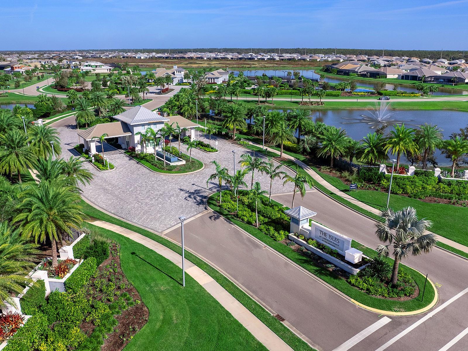8050 REDONDA LOOP, LAKEWOOD RANCH, FL, 34202