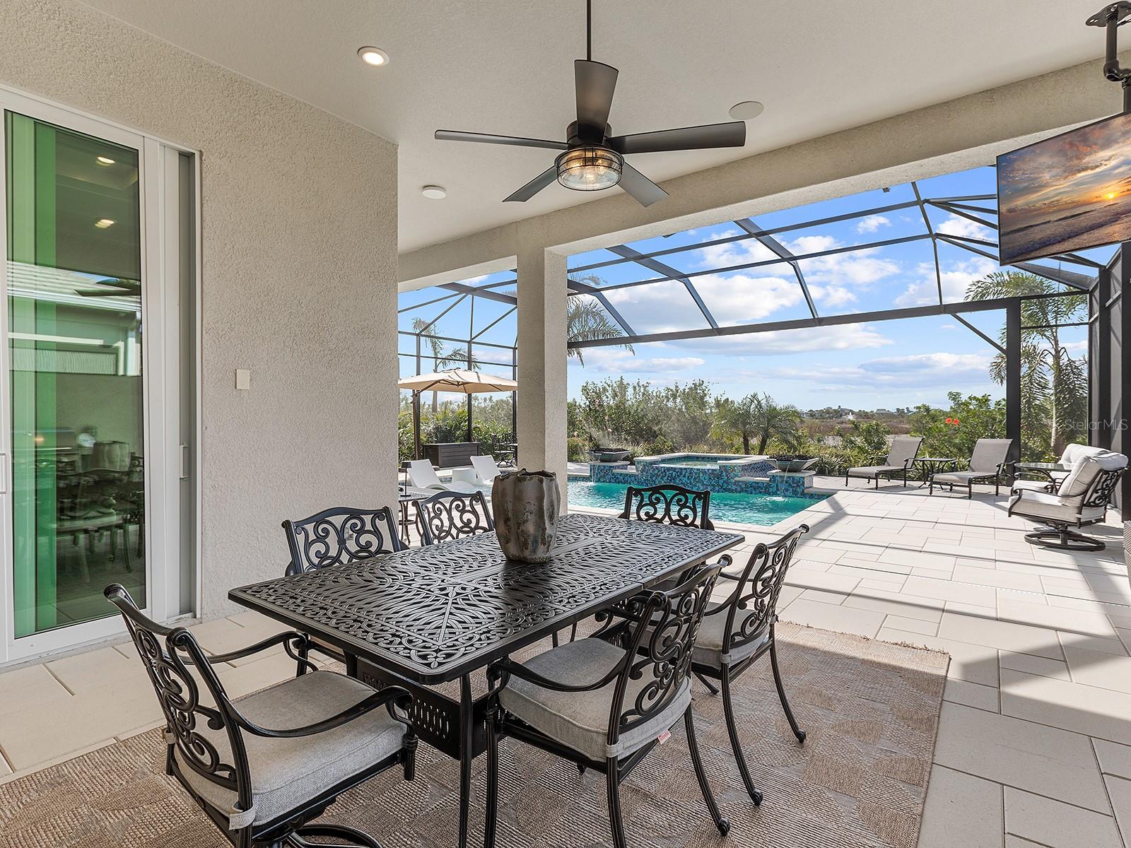 8050 REDONDA LOOP, LAKEWOOD RANCH, FL, 34202