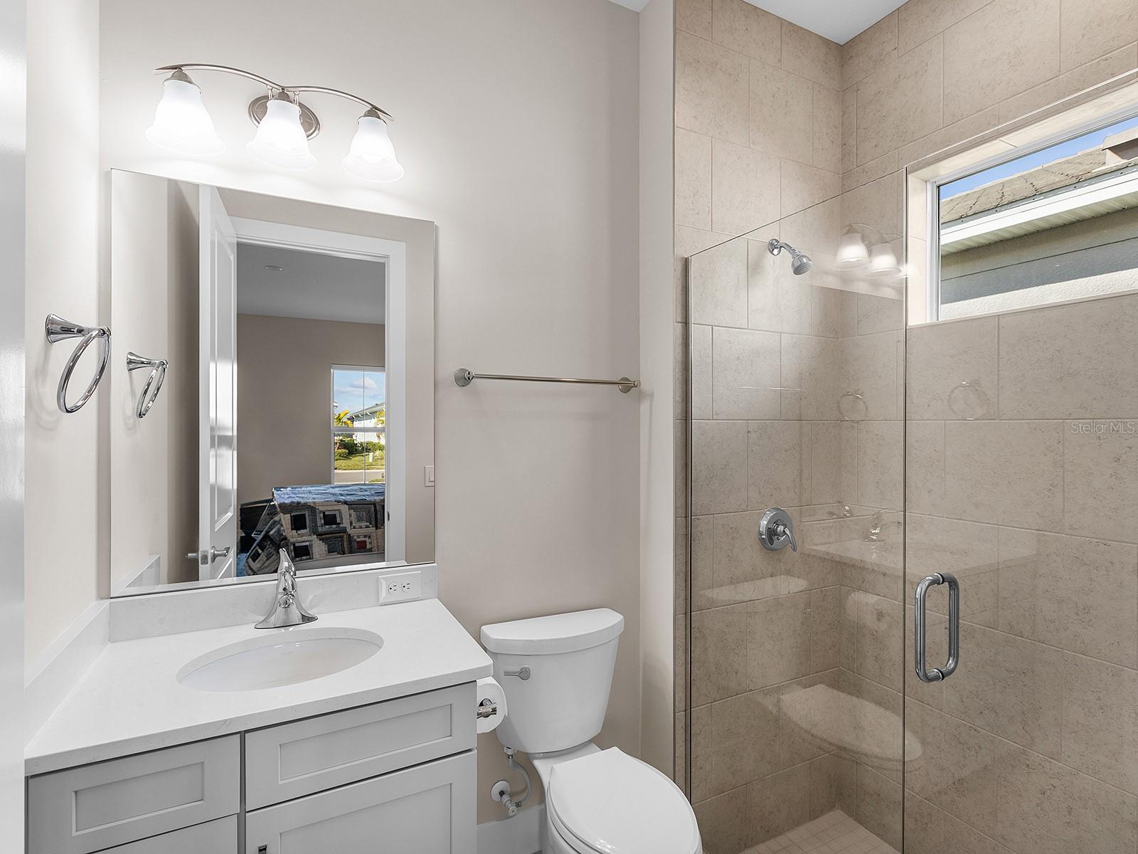 8050 REDONDA LOOP, LAKEWOOD RANCH, FL, 34202