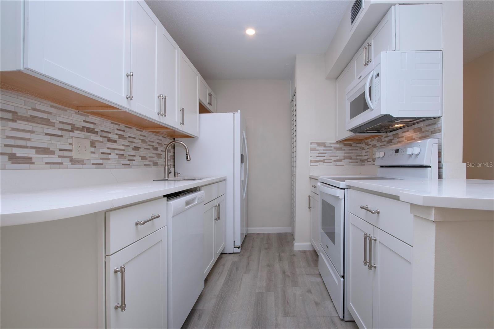 3259 BENEVA RD #102, SARASOTA, FL, 34232