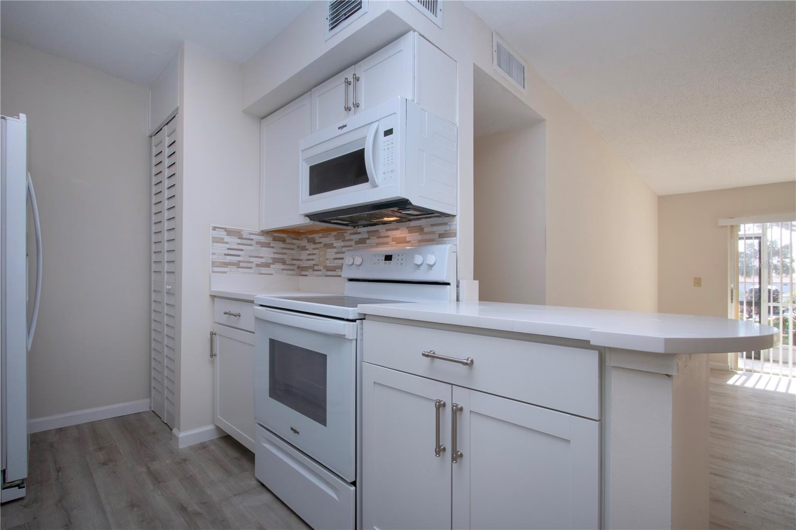3259 BENEVA RD #102, SARASOTA, FL, 34232