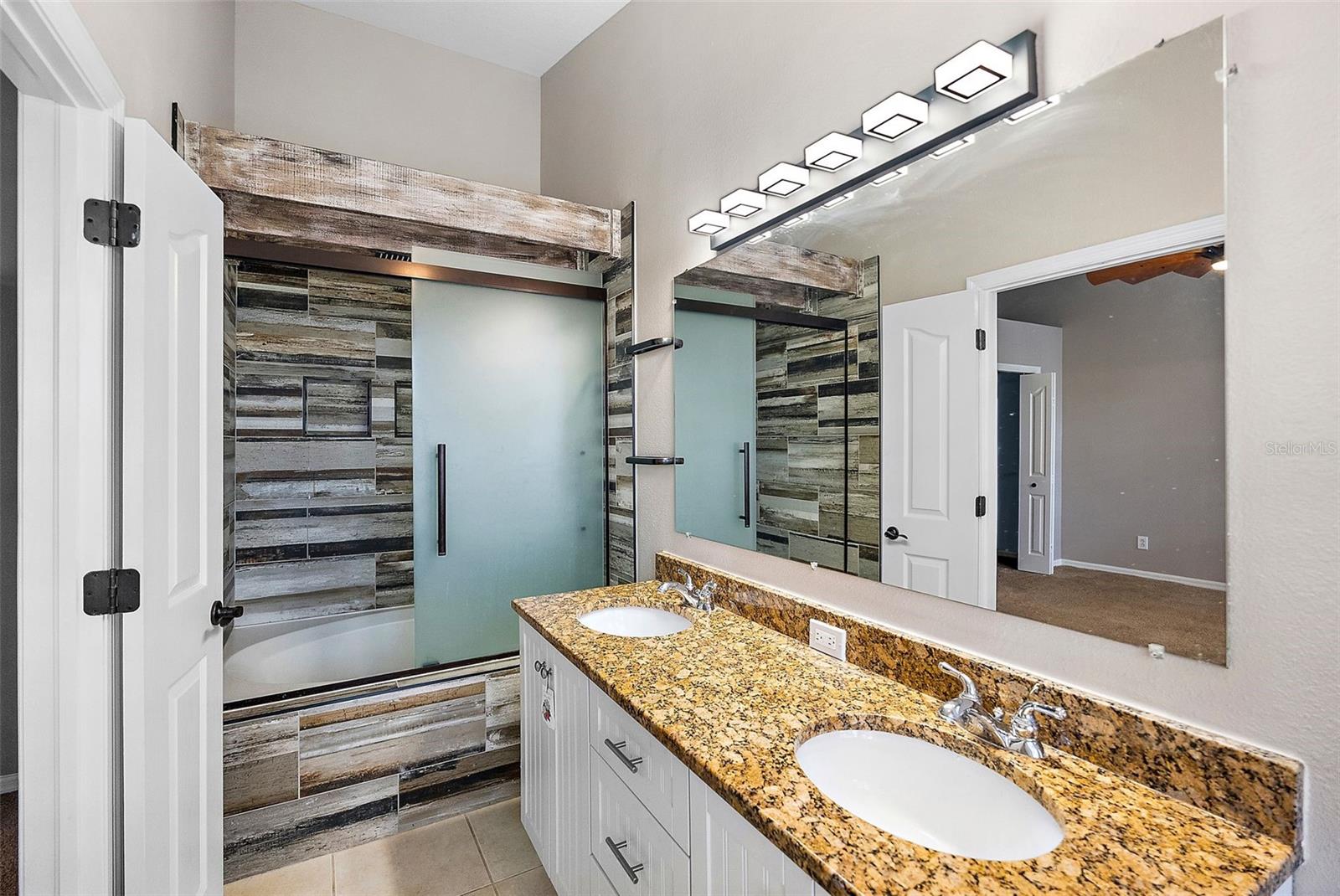 1405 HARBOUR WALK RD, TAMPA, FL, 33602